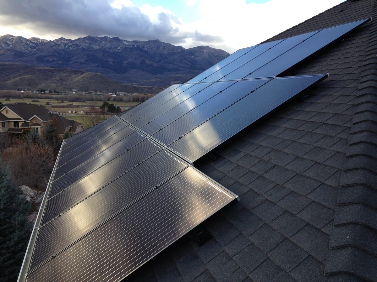redstone-solar-morgan-utah-solar-installation-solarworld-sw270-watt-panels-solaredge-se10000aus-inverter-p300-optimizers