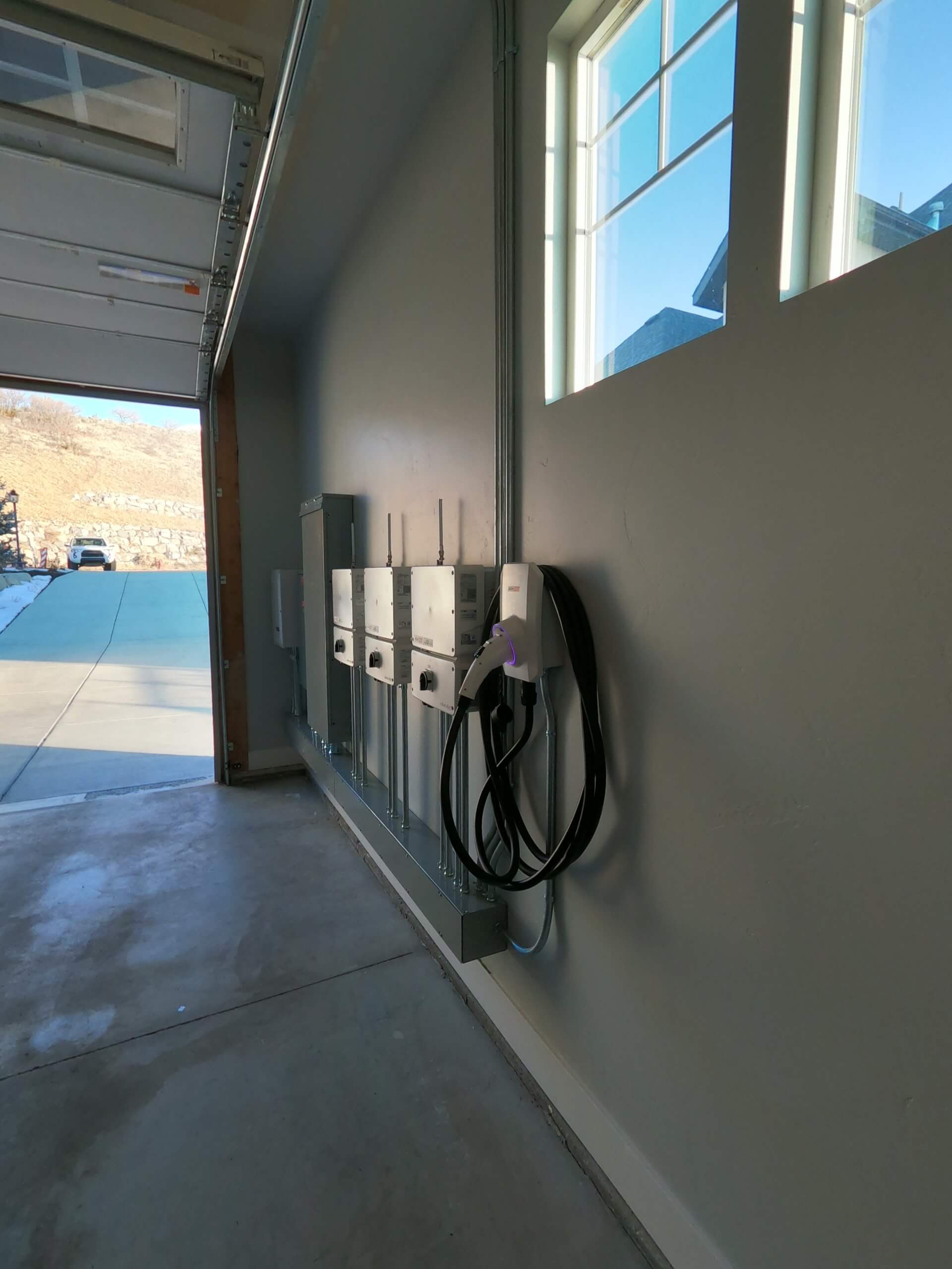 SolarEdge EV Charger and Energy Hub Inverters
